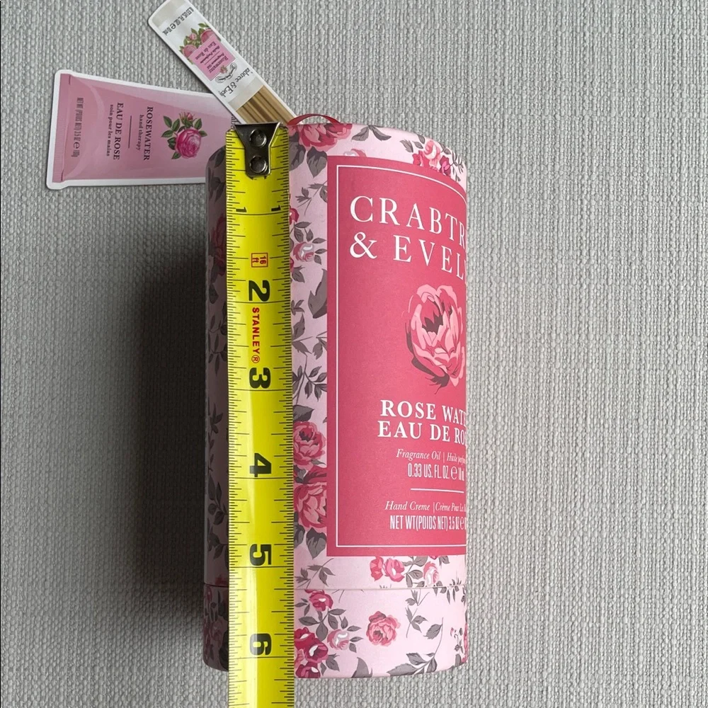 Crabtree & Evelyn Rose Water fragrance oil hand therapy gift Set